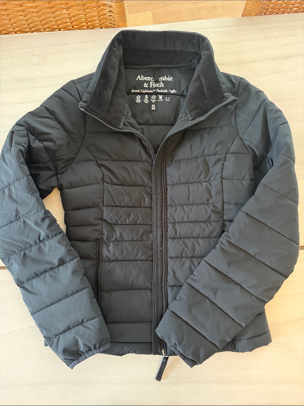 Abercrombie & Fitch Stretch Lightweight Packable Puffer Jacket XS Black